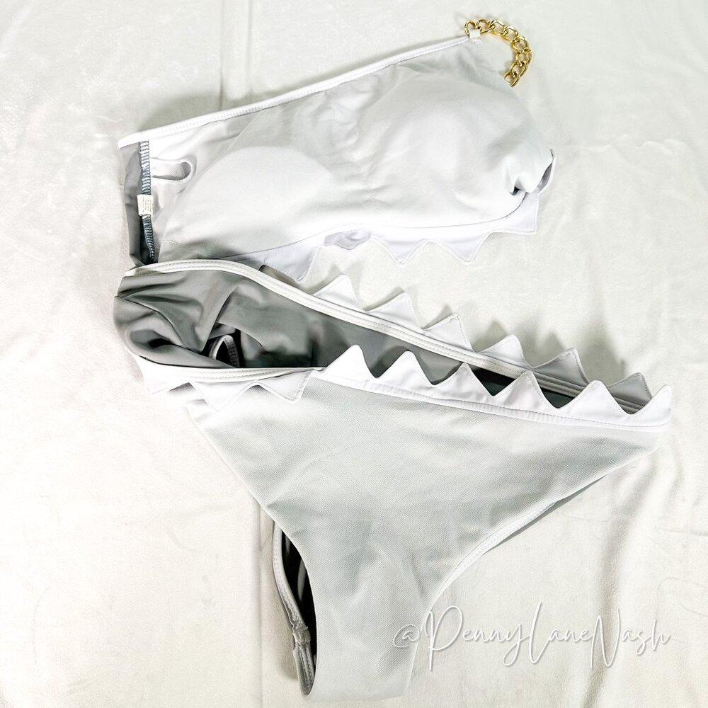 Shein Girls Shark Bite One Piece Swimsuit with Chain Strap - Picture 8 of 8
